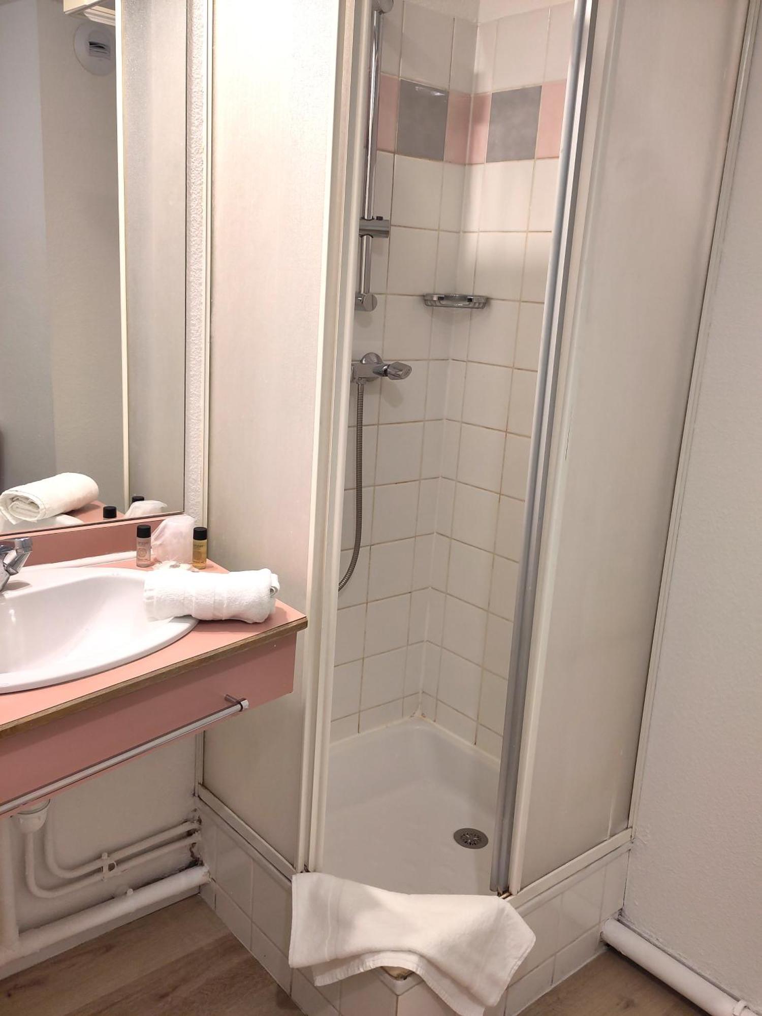 Sejours & Affaires Grenoble Marie Curie Aparthotel Buitenkant foto